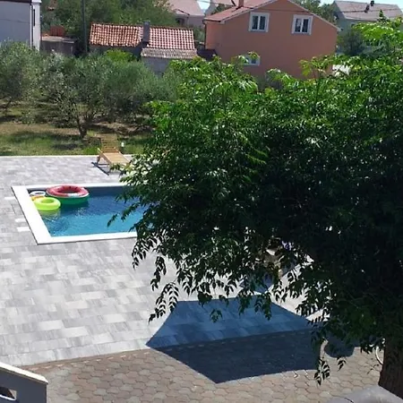Appartement Vojni - With Pool *