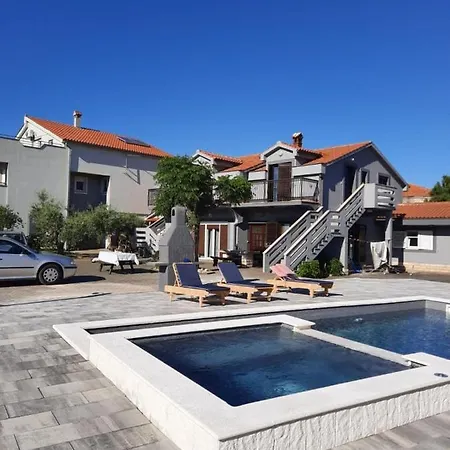 Vojni - With Pool * Privlaka (Zadar)